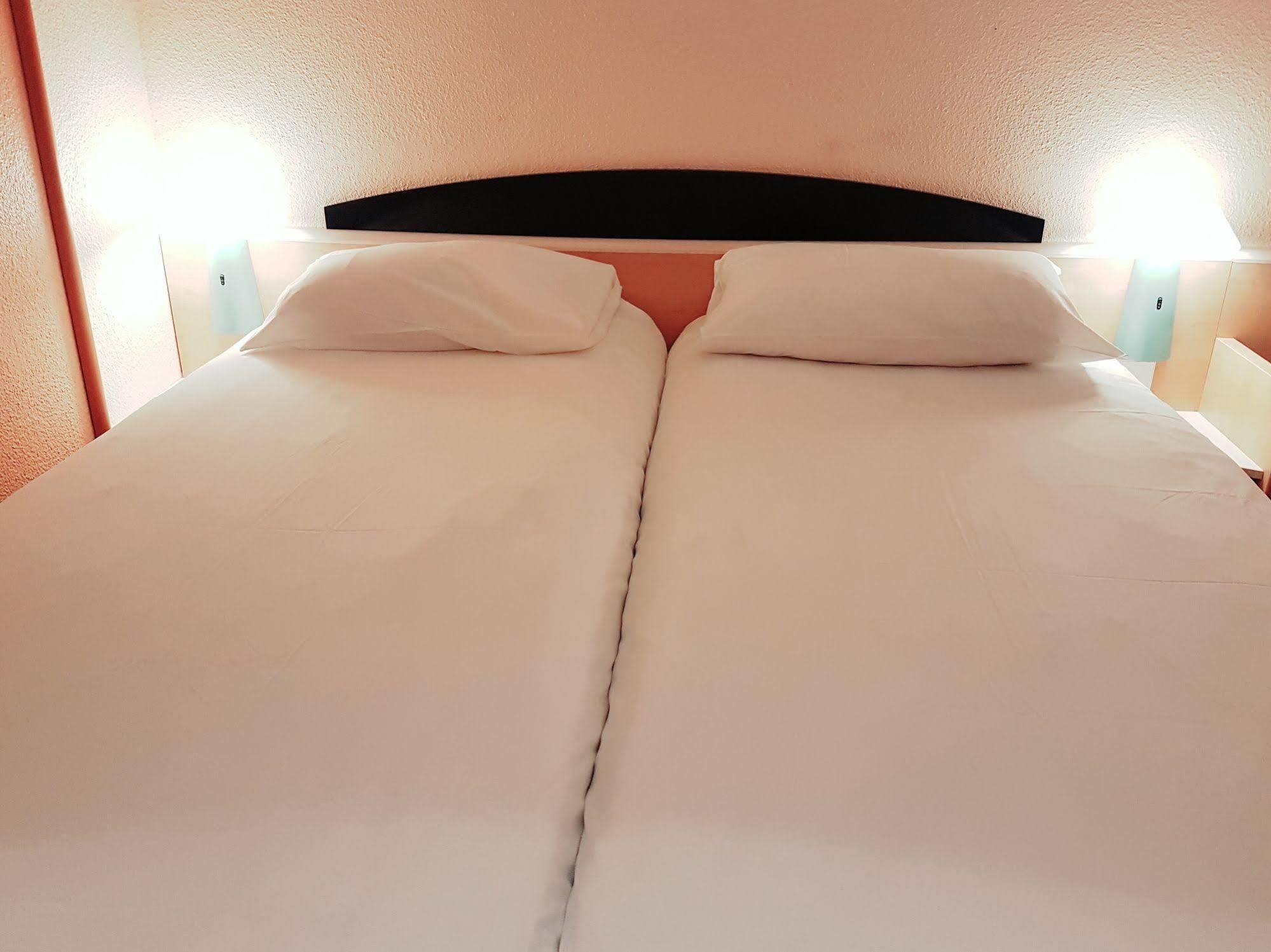 ibis Archamps Porte de Genève Buitenkant foto